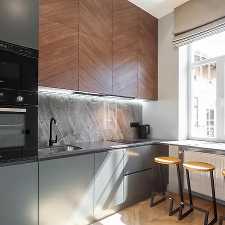 아파트 Royal Aparts Multi