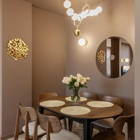 Royal Aparts Multi * Lviv